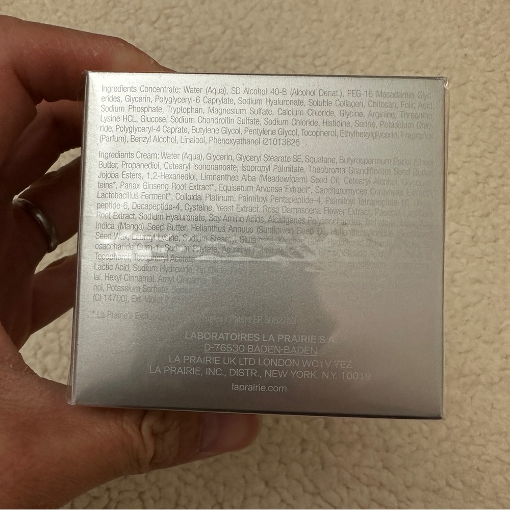 Platinum Rare Haute-Rejuvenation Mask
La Prairie NEW IN BOX - Picture 6 of 9